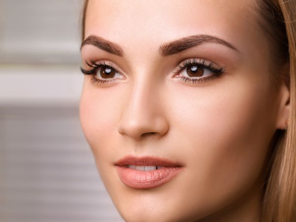 Što je Natural Face Up Trajna Šminka